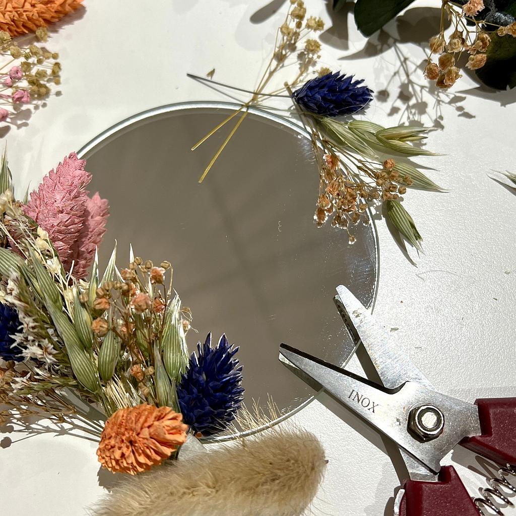 [Atelier miroir fleuri avec fleurs séchées] Samedi 11/06/22 16:30 - 18:30
